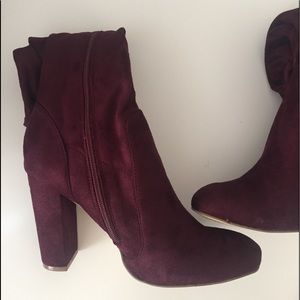 Beautiful knee length boots 😍